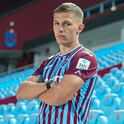 SikOffical's profile picture. Merhaba ben Danylo Sik. Trabzonspor'a efsane olmaya geldim...
Danylo Sikan(Sik) Mizah Sayfasıdır