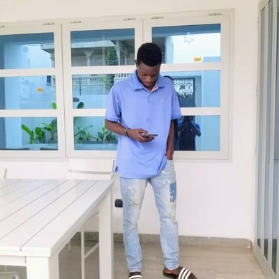 Je suis un psychologue en devenir 🧠💪 à l'université d'Abomey calavi.