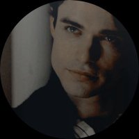 ๐๐ก๐ฒ๐ฌ ๐๐๐ฅ๐ฅ๐๐ซ {Parody} (@devineparadox) 's Twitter Profile