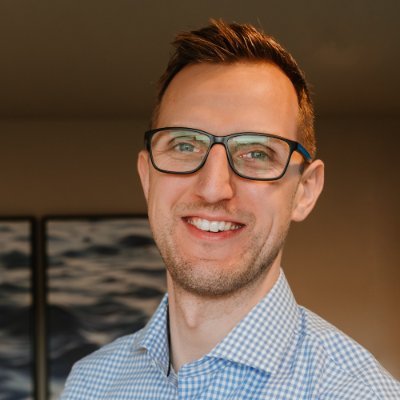 I build software for companies and at night I hack on my own things.
Currently working on https://t.co/JzbgJFvdzV for summarizing podcasts.