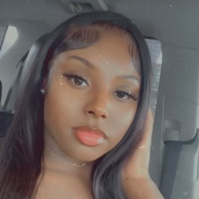 _xDezzyRowland's profile picture. IG: dezzyrowland_