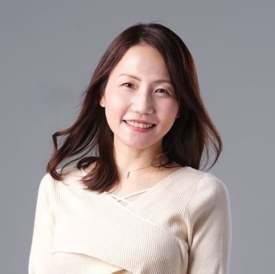 囲碁は宇宙/囲碁サロンさいたま新都心代表/緑星囲碁学園さいたま校代表/
囲碁歴42年/講師歴27年/3歳〜92歳まで3万人指導/全日本女流アマチュア選手権大会3度優勝/ワールドマインドスポーツゲームズフランス大会金メダル/
囲碁番組出演500本/4人の母
