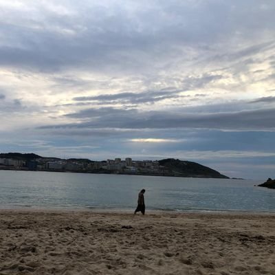 Chaval del Renacimiento//Autosuficiencia-ConCiencia//Dendrofilia de la buena, comeflores en potencia.🔄