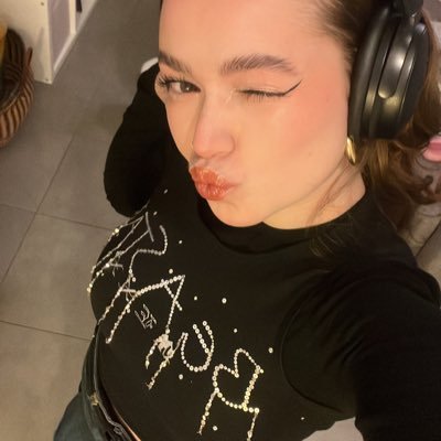 ★ Wati Pétasse en crabbe dans les nuage - Chocola stan account ★ 🇵🇸🇨🇩🇱🇧