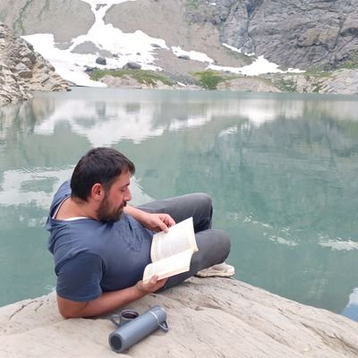 ''Hayatı kendim için yaşamıyorum ve korkmuyorum hiç bir şeyden; Başıma gelecekleride biliyorum herşeye rağmen düşmana inat yaşayacağız yarınlar bizim çünkü''