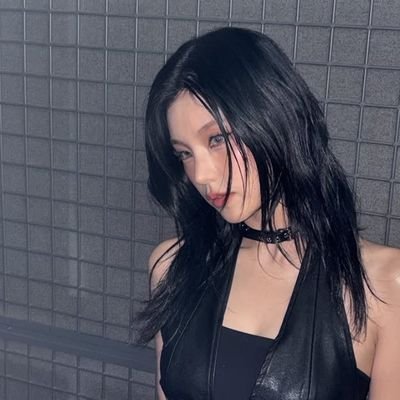 raaloavv's profile picture. say hi rare👋