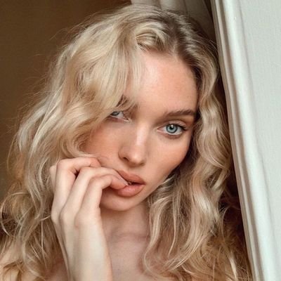 iovekingme's profile picture. 