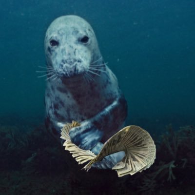 mikeyyval_'s profile picture. senti for … // @6iegofps | @yakultval // @curryturtel 🧡