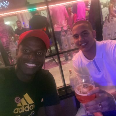 velezvasquez21's profile picture. TODO VUELVE