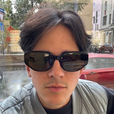 krzhnr's profile picture. 