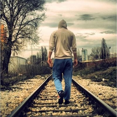 آزادی چیزی است شبیه سلامتی؛ تا زمانی كه
این دو را از دست ندهیم، قدرشان را نمی دانیم.