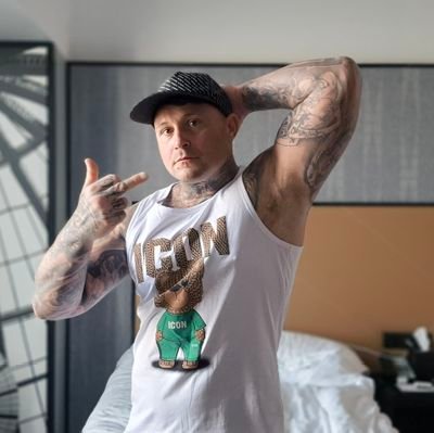 EX CONVICT..STRAIGHT ALPHA..
FETISH CONTENT CREATOR
send only to my revolut or PayPal: plazbear@live.com
https://t.co/ATQFBFrbmV