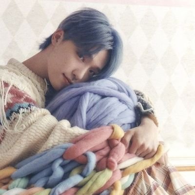 𝒊 ── 𖣂 “ what if it’s just a momentary blue illusion? ” / ..
