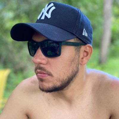 LukaSoarees's profile picture. Sempre fui sonhador, é isso que me mantém vivo. ⚪️⚫️