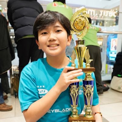子ども達はベイブレードをやっています。次男ソウスケ(SOUSUKE)12歳 ASIA CHAMPIONSHIP 2024 レギュラークラス優勝🏆JCS優勝🏆G1東京優勝🥇エクストリームカップGP2024仙台3位🥉 😁長男ユータエクストリームカップGP2024福岡3位🥉