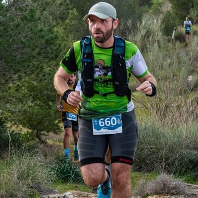 Linarense malagueño, disfrutón del monte, del buen comer (y cocinar) y de viajar. Técnico Superior en Gestión Del Agua.