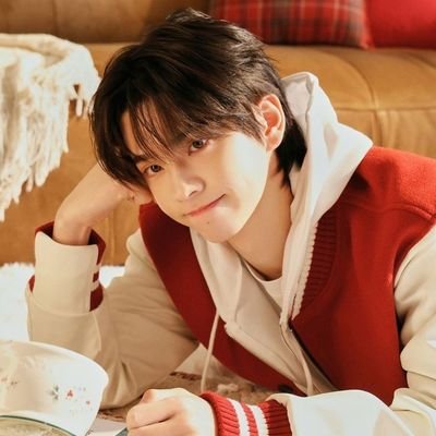 shinyuwaww's profile picture. shinyu first then leehan, for you? sorry it's full^^