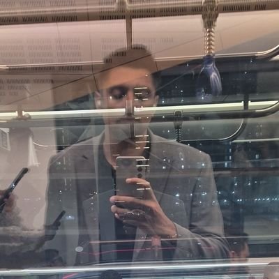 anz3e's profile picture. تاریخ ہمیشہ خود کو ریٹویٹ کرتی ہے، اور میں... تاریخ کو!