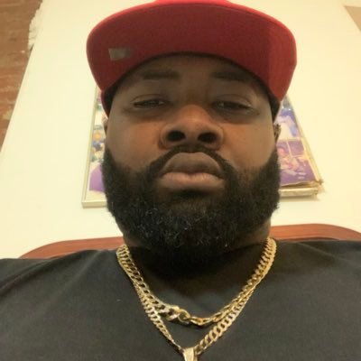 Talented funny exciting and im Chilli Bitch 💯 Rapper/Song Writer Jschillean@gmail.com for booking