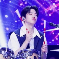angel ‧₊˚ (@yoonddblue) 's Twitter Profile