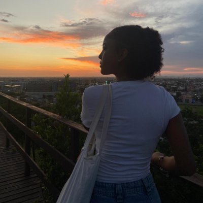 estttrelinhaa's profile picture. reparem que o han ta olhando pra vc por cima do oculos