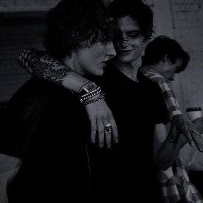 OM_I_LOVE_YOU's profile picture. 