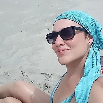 Mamá. Vivo cansada #fibromialgia |
Mi vitamina es playa 🏖️ | 🎧 #musiclover | 🫰🏻