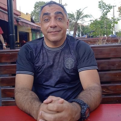 AndreSoaresSan2's profile picture. "Atravesse o rio sentindo as pedras".