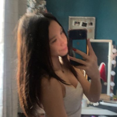 KerenzaR82365's profile picture. 