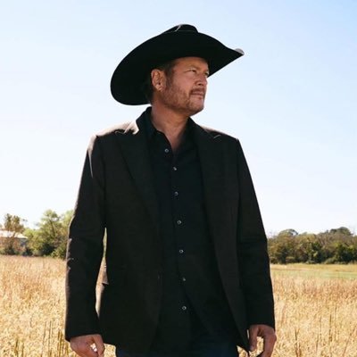 BlakeShelt24124's profile picture. 