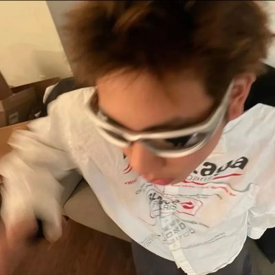 555Adsddd's profile picture. 