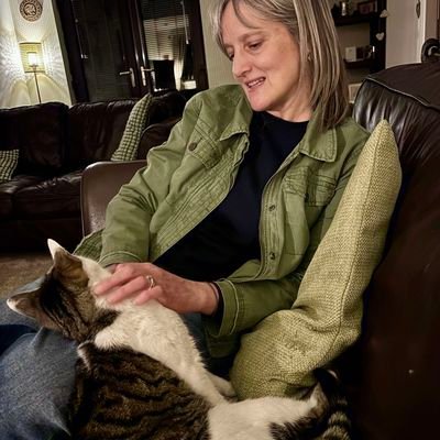 DaftApeth4's profile picture. Daft apeth, mother, runner, music lover.......OH and love everything about Ozzy my French Spaniel.....even the dog breathe.