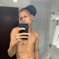 Jon 26CM (@jonathanlynnyk5) 's Twitter Profile