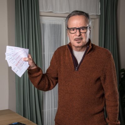 borninidentitet's profile picture. 