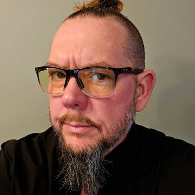 Just a guy following his heart & his dreams; @WhigStandard editor-in-chief, longtime national pro wrestling writer; creator/owner @Chinlock_W