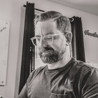 Become the ONLY choice. Build a brand that stands out + drives revenue. Founder/CEO at https://t.co/Y3qeeXelof Shft your brand ⤵️