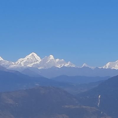 मेराे पुर्ख्याैली घरखेतकै नाम र पहिचान तारे हाे । त्यसैले मेराे नामकाे पछाडि तारे जाेडेकाे छु ।