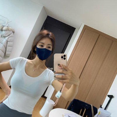 gaenrara's profile picture. Is there anyone next to me?