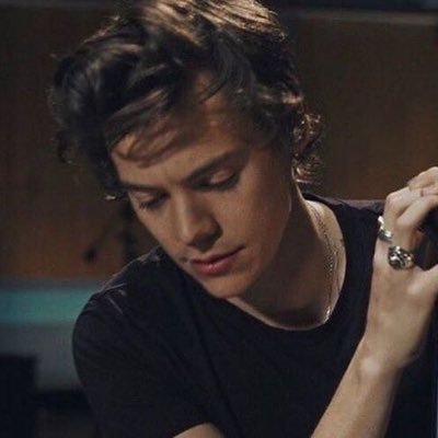 onlyhrrys's profile picture. fell back to sleep, i got drunk by noon