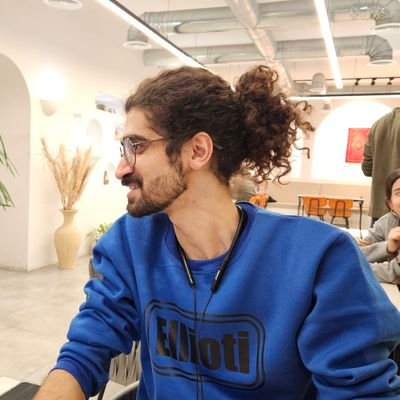 MehrnamRoshan25's profile picture. میرزا مهرنام آرشیتکت جنگلی