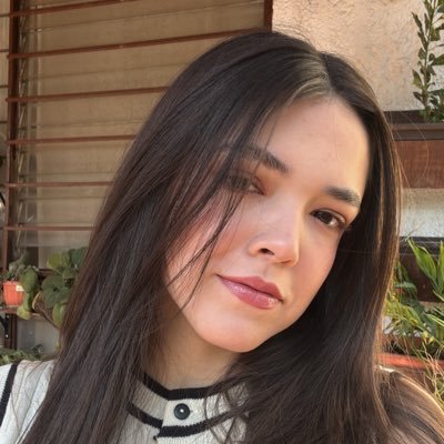 | 25 | hasta que la dignidad se haga costumbre | i cry a lot and i am not productive | abogada