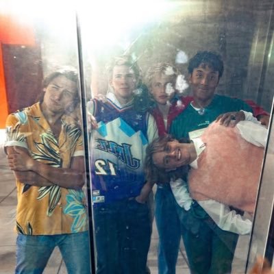 fan account || random pictures & videos of full circle