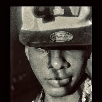 mhizta_bay0's profile picture. Decentralized soul, centralized goals.