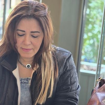 Dr.@ Curriculum & Instruction Dep., English. Cairo University.
Never give up..🐋🐋..