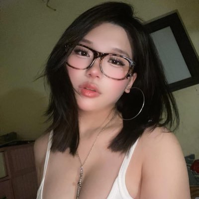 Linhkhanhmedit's profile picture. add fb nè , đăng lại 5 bài nhận video