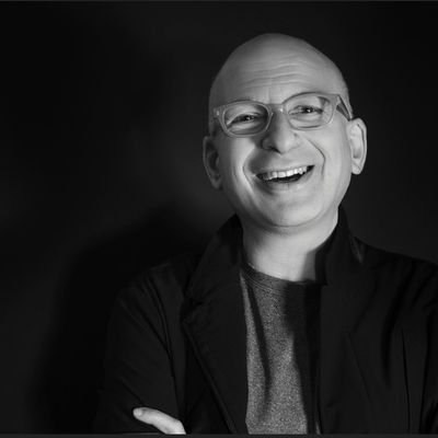 geulenrich's profile picture. 글로 세상을 풍요롭게 하는 중입니다. 당신의 빛나는 순간을 응원합니다.