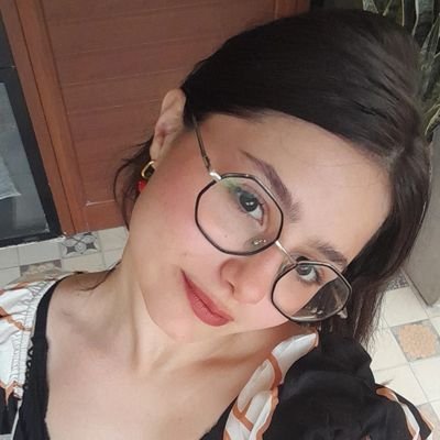 sensible loca peronista linda llorona stardewvallera estudiante de lengua