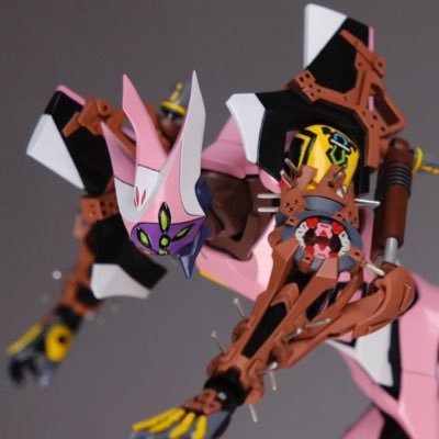 Game developer, 3d artist, 4 years GK design experience, big fan of evangelion series, kotobukiya Eva series kits designer, three zero Eva series kits designer