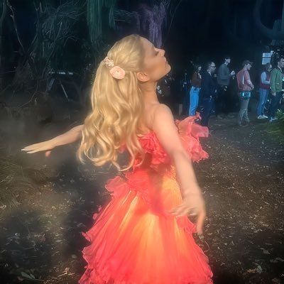 02(22) 10年目ファンです🩷 Ariana Grande🇯🇵 Loving her since 2015 ミュージカル/洋楽全般
