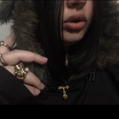 h_ouseofballvns's profile picture. if it ain’t XO then it gotta go. @theweeknd